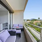 3 With Sea View Terraces In Peace شقة سان تروبيه