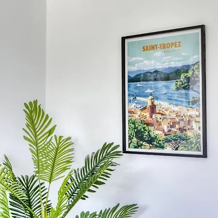 3 With Sea View Terraces In Peace Saint-Tropez