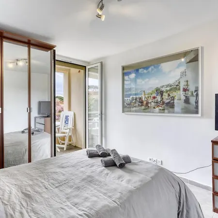 3 With Sea View Terraces In Peace Apartment *