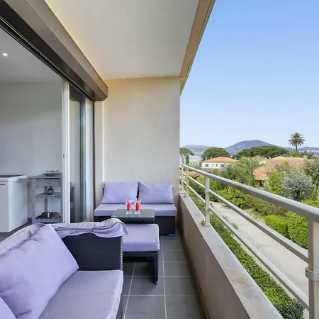 3 With Sea View Terraces In Peace شقة سان تروبيه