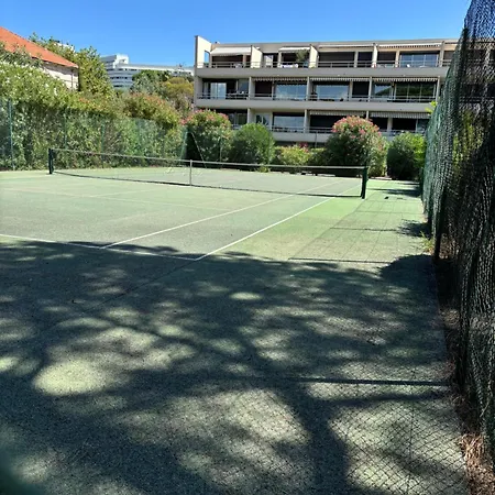 3 With Sea View Terraces In Peace Saint-Tropez