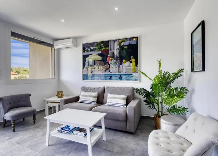 3 With Sea View Terraces In Peace